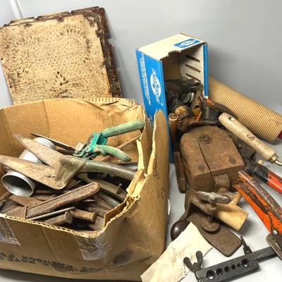 Mystery Lot Of Inside & Outside Tools: Vintage/antique