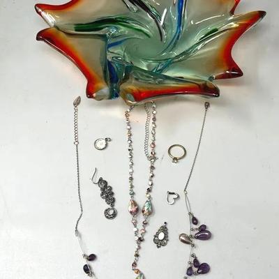 Mira o Like Bowl And Some Colorful Jewelry 