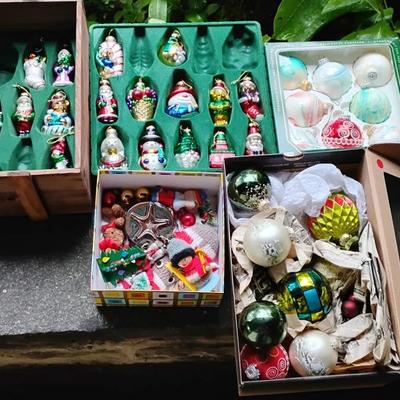 Christmas Ornaments Featuring Thomas Kinkade 