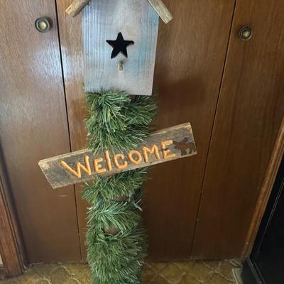 Welcome Birdhouse Stand