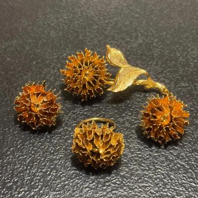 Vintage Emmons Floral Set
