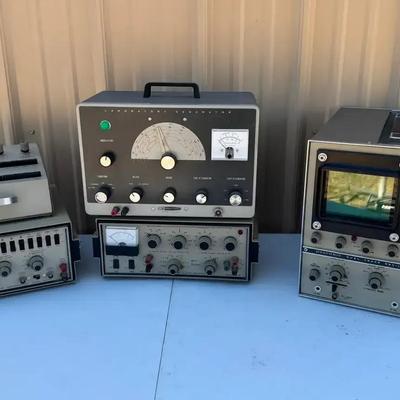 Heathkit Dual Trace Oscilloscope | 10-105 | Model IG-42 | Model IG-18 | Model IT-121 | Model IG-57A
