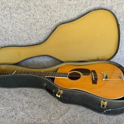 Cameo Model 612 Acoustic Guitar w/ Case & Martin Strings