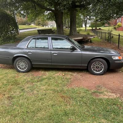 2000 Mercury Marquis Grand