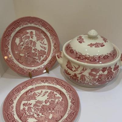 Churchill Mix Of China And Bean Pot