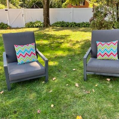 Sale Photo Thumbnail #67: Se of 4 with cushions 