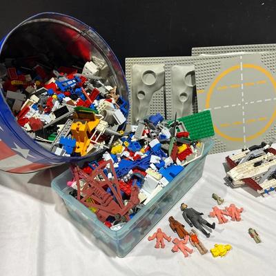 Vintage Lego Mystery Lot in Stars & Stripes Tin
