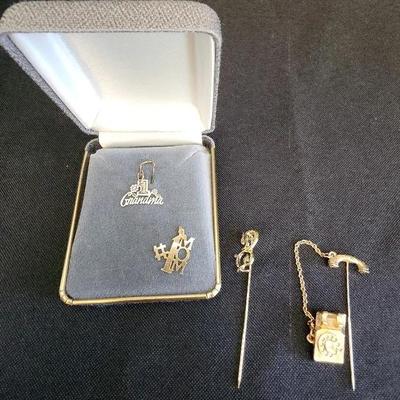 Pins & Charms, Gold Tone, Telephone, #1 Mom, Grandma 