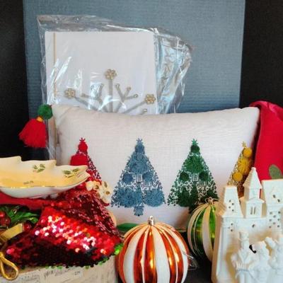 Christmas Goods! Cute Pillows and More Decorations  
