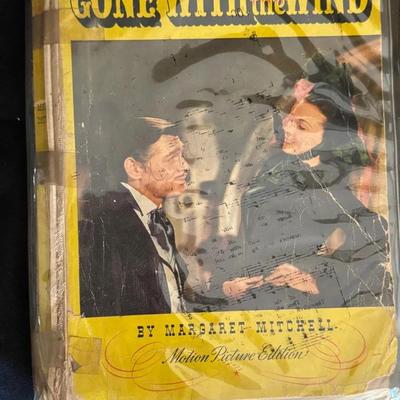 Vintage Gone With The Wind Book. Motion Picture Edition. 