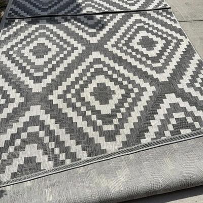 Set A Two Outdoor Rugs By Garden Party Each 160 X 2 13