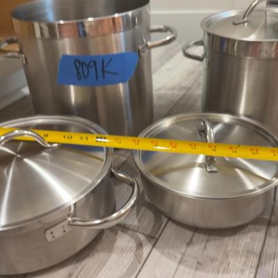 4 centurion Pots With Lids