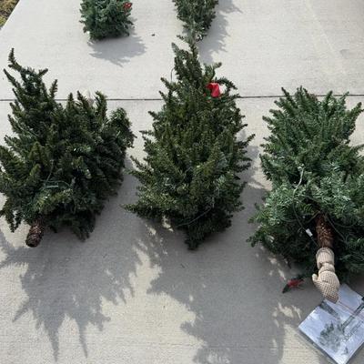 Set Of Two Grand Lynn Road Tall Christmas Tree Trees With Fabric Case