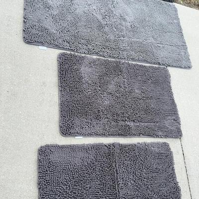 Set A Four Bath Mats 20 X 31 And 24 X 48