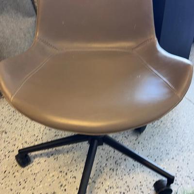 Leather Office Chair 20 X 28 X 33