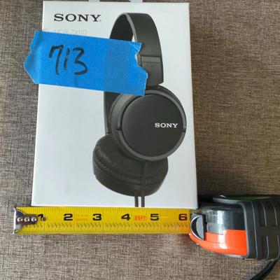 Headphones 