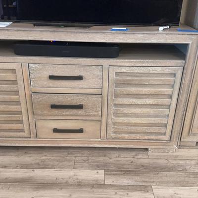 Tv Stand 62 X 16 1/2 X 34 1/2