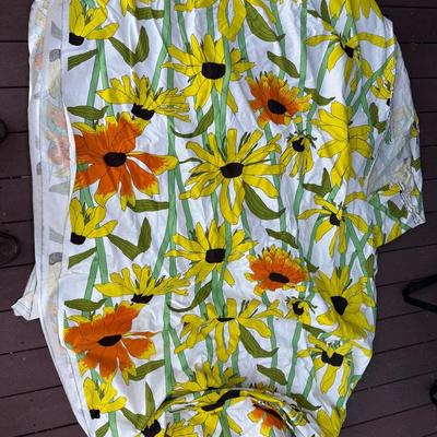 New Old Craft Bloomcraft fabric. Yellow and orange black eyed Susan pattern. 54 inches by 75 feet  