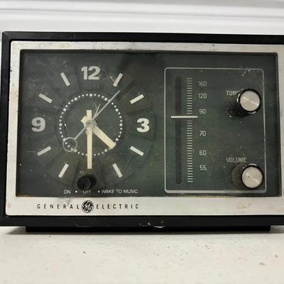 Vintage GE Radio/alarm Clock