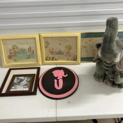 Small Art And Frames 