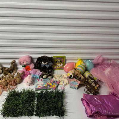 Set Of Easter Items 
