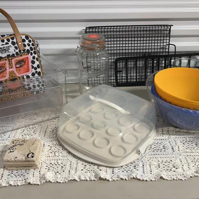 Miscellaneous Kitchen Items 