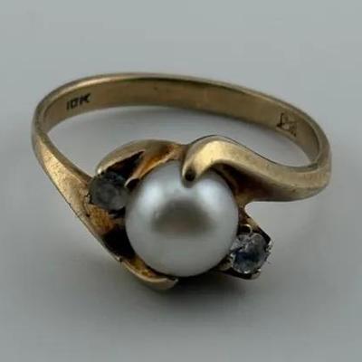 9-10K Yellow Gold Pearl Ring