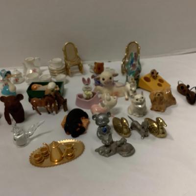 Miniature Shadowbox Figures