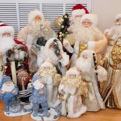 Santa Claus Figurine Display – Over 12 Father Christmas Figures