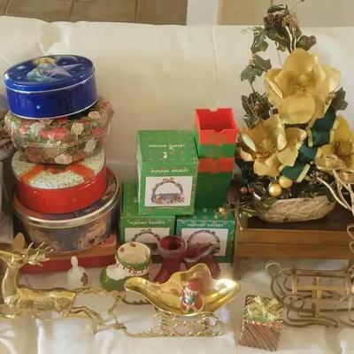 Holiday Décor Featuring Brass Reindeer & Sleigh