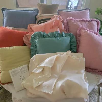 Decorative Pillows & Curtain Set