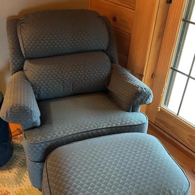 Fairfield Reclining Chair With Ottoman