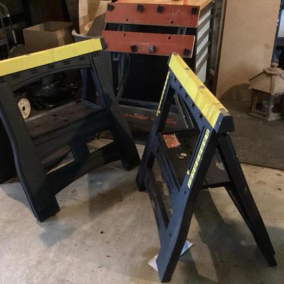 Black & Decker Workmate Bench & (2) Saw Horses 