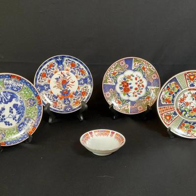 Japanese Decorative Porcelain Plates