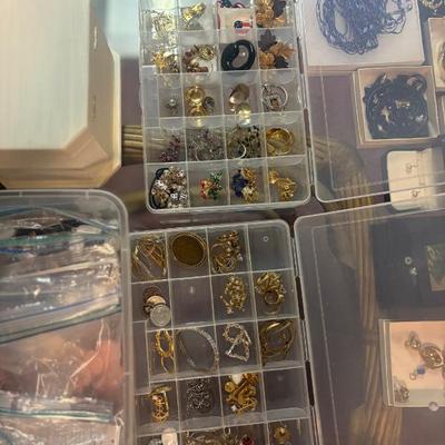 Sale Photo Thumbnail #25