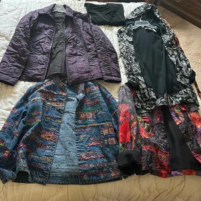 (5) Chico's Women's Apparel Pieces