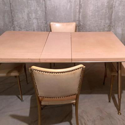 Retro Kitchen Table & (4) Chairs 
