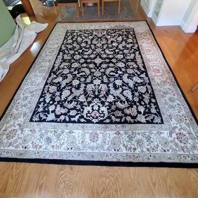Beautiful Oriental Rug by Kenneth Mink 7' X 9'