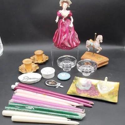 Decorative Pieces Including Stangl and Wedgewood 