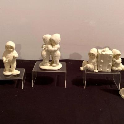 (5) Snowbabies Collectibles
