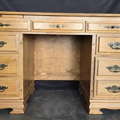 Ct599 vintage wooden desk