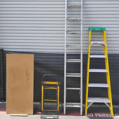 Ct672 werner non conductive fiberglass ladder