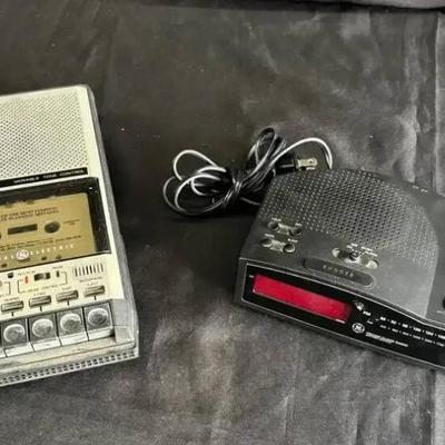 Ct659 vintage clock and casette recorder