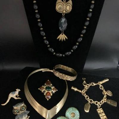 Ct640 vintage owl costume jewelry