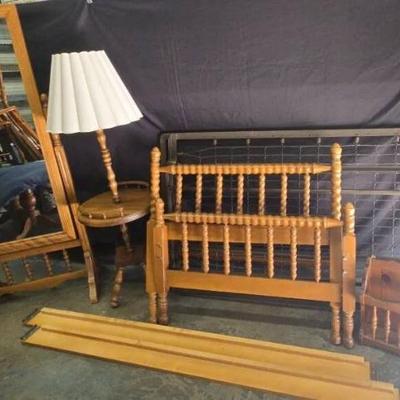 Ct605 antique jenny lind bed mirror and accessories
