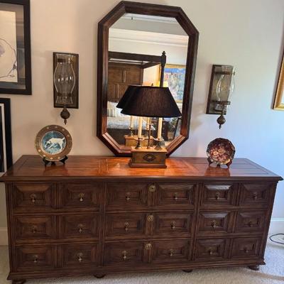 HENREDON DRESSER AND MIRROR