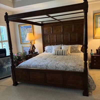 HENREDON 4 POSTER BED