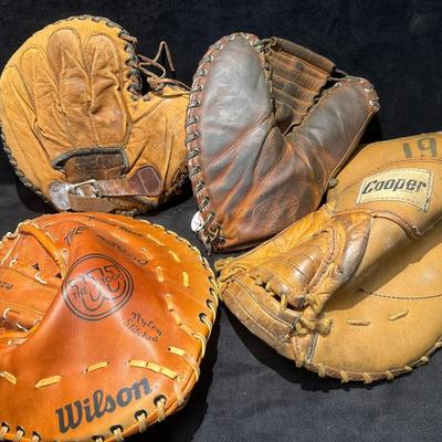Vintage wilson cooper,jc higgins & peorless baseball gloves