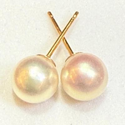 Pearl stud earrings