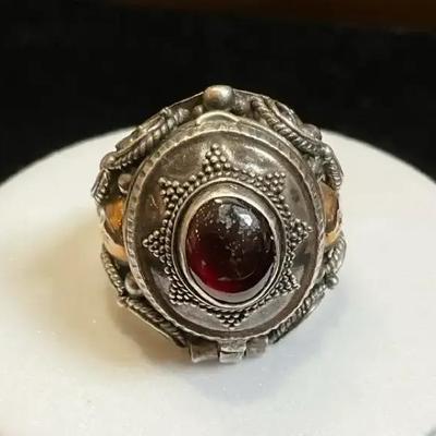 Sterling garnet poison ring